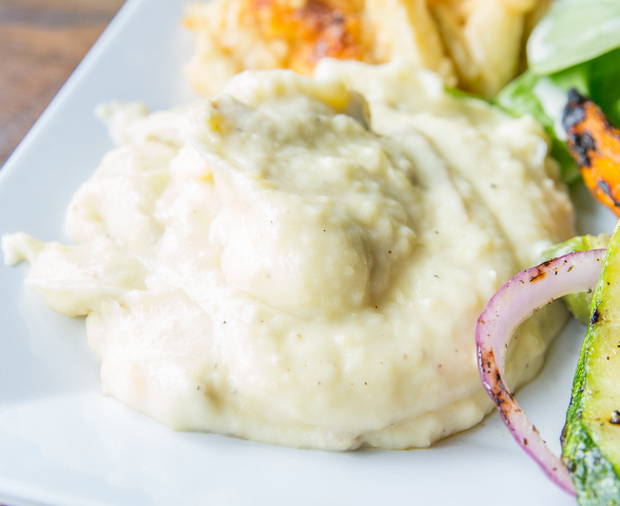 close-up photo of garlic mashed potatoes