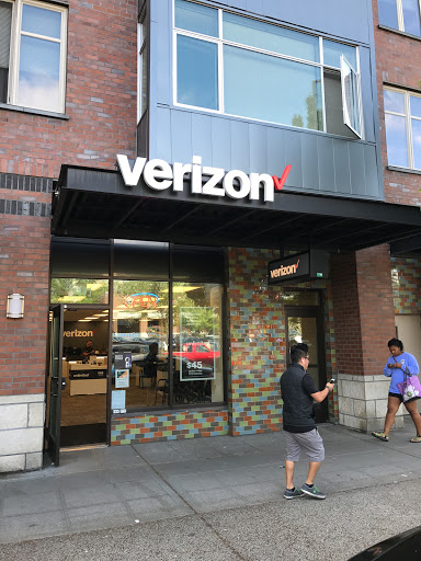 Cell Phone Store «Verizon Authorized Retailer - A Wireless», reviews and photos, 2111 Queen Anne Ave N Ste 101, Seattle, WA 98109, USA