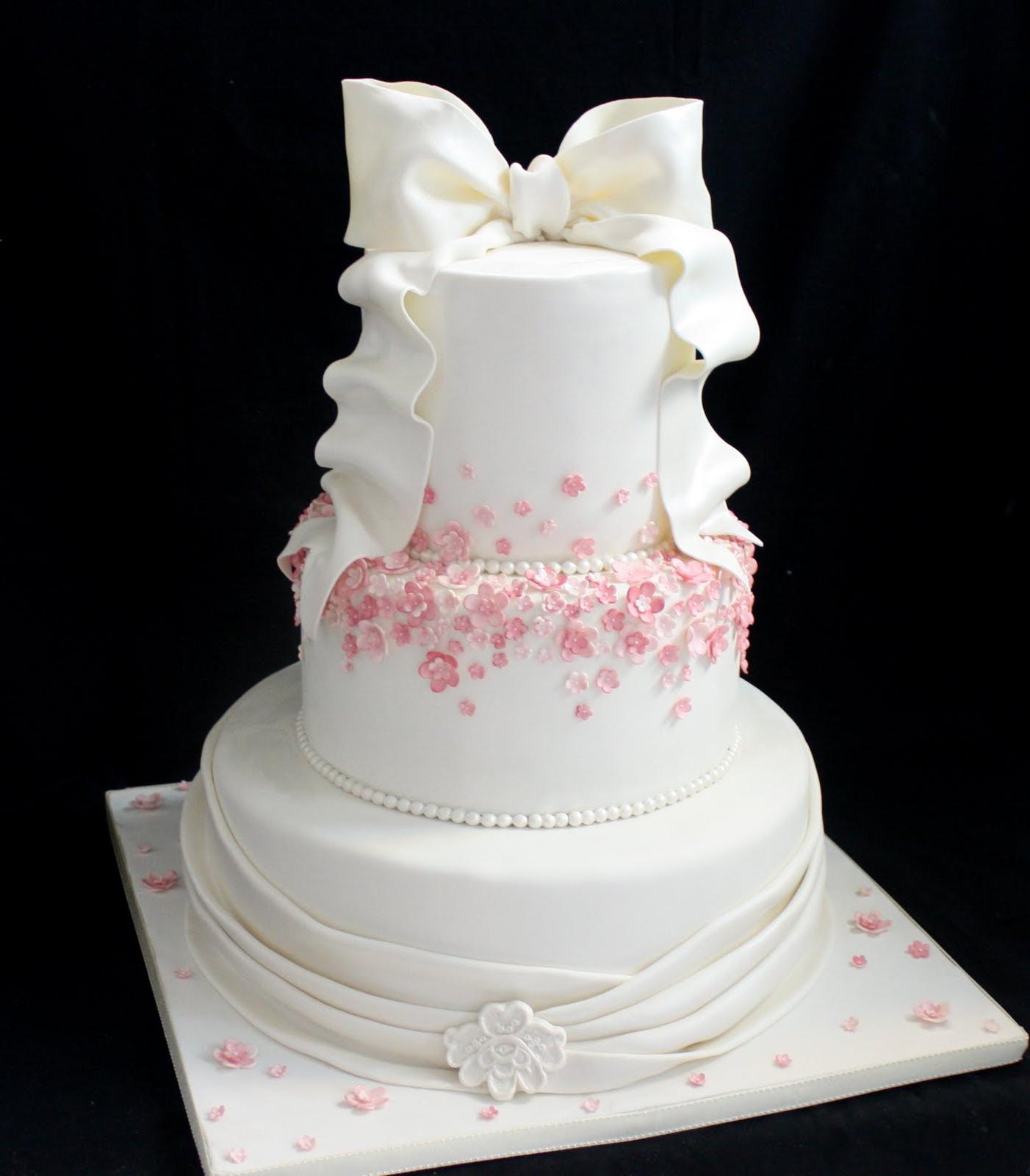 Our latest Wedding cakes: 