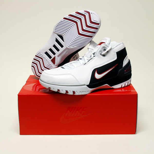 Welsprekend hond voetstappen LeBron's Actual First Game Air Zoom Generation Drops This Weekend | NIKE  LEBRON - LeBron James Shoes