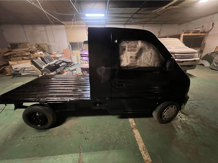 キャリイトラックのチームRYUSEI・軽トラカスタム計画・DIY・DA62Tスーパーキャリー化・とりあえず黒にに関するカスタム事例の投稿画像5枚目