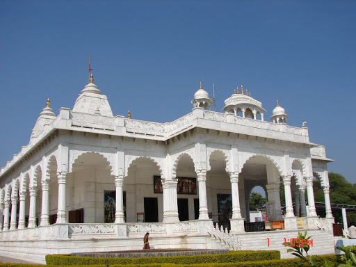 ISKCON Ujjain, 33-37 Bharatpuri Administrative Zone, Mahashweta Nagar, Ujjain, Madhya Pradesh 456010, India, Place_of_Worship, state MP