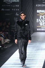 AIFWSS17-Ashishnsoni-rajeshpratapsingh-Mystylespots-6