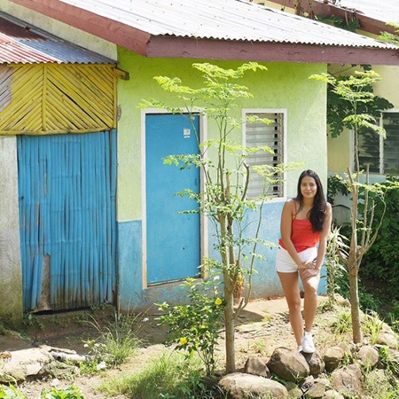 Isabelle Daza donates a house