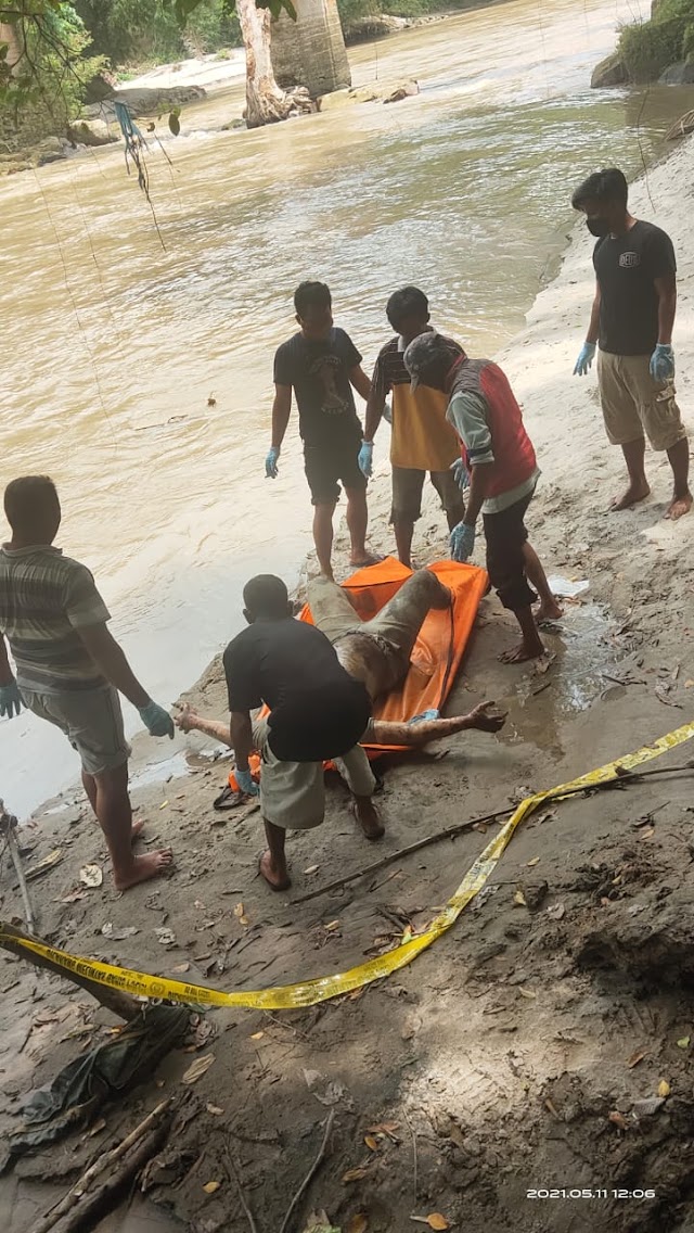 Polsek Bosar Maligas Evakuasi Penemuan Jasad Dianson Sinaga di Sungai Bah Tongguran