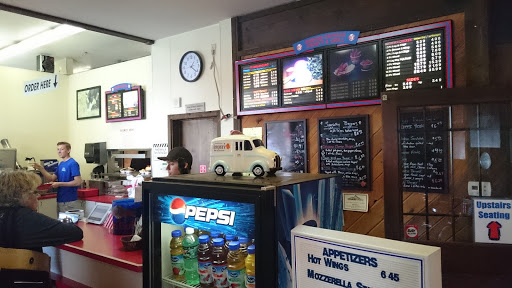 Restaurant «Burger Express», reviews and photos, 415 N Mt Shasta Blvd, Mt Shasta, CA 96067, USA