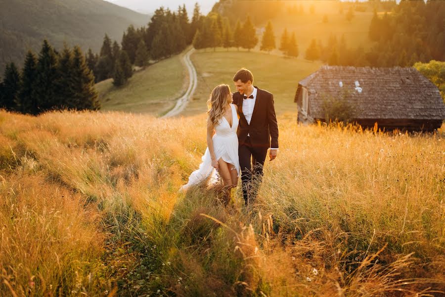 Fotógrafo de casamento Hariuc Dumitru (dimu11). Foto de 21 de dezembro 2019