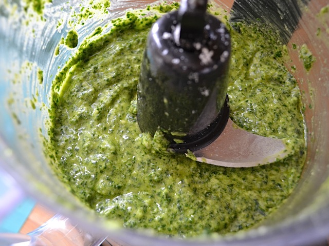 finished parsley pesto in food processor 