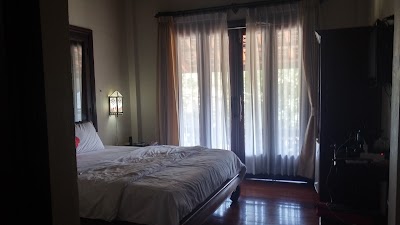 Photos of Sok Dee Residence