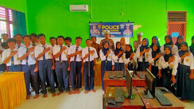 Unit Kamsel Sat Lantas Polres Lam-Teng Berikan Edukasi Safety Riding Kepada Para Pelajar SMPN 4 Gunung Sugih