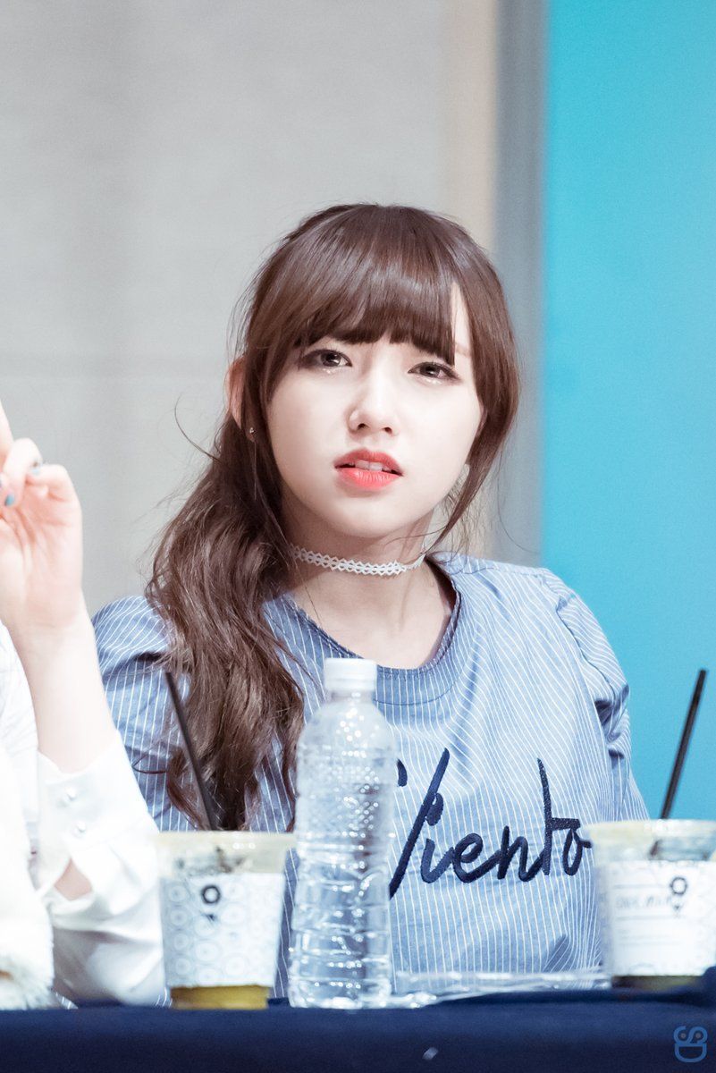 15 Female Idols Who Look So Flawless With Bangs You Might Want To Try ...