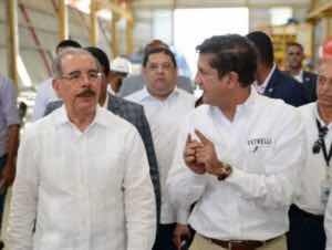 Danilo visita instalaciones de empresa North West Industries