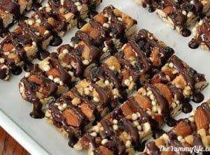 Dark Chocolate Cherry Cashew Kind Bar