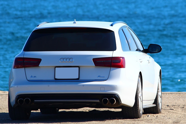 A6 アバントのリアワイパー有り派？無し派？・Audi・A6アバント・Audi A6 Avant・Audiのある生活に関するカスタム事例の投稿画像6枚目