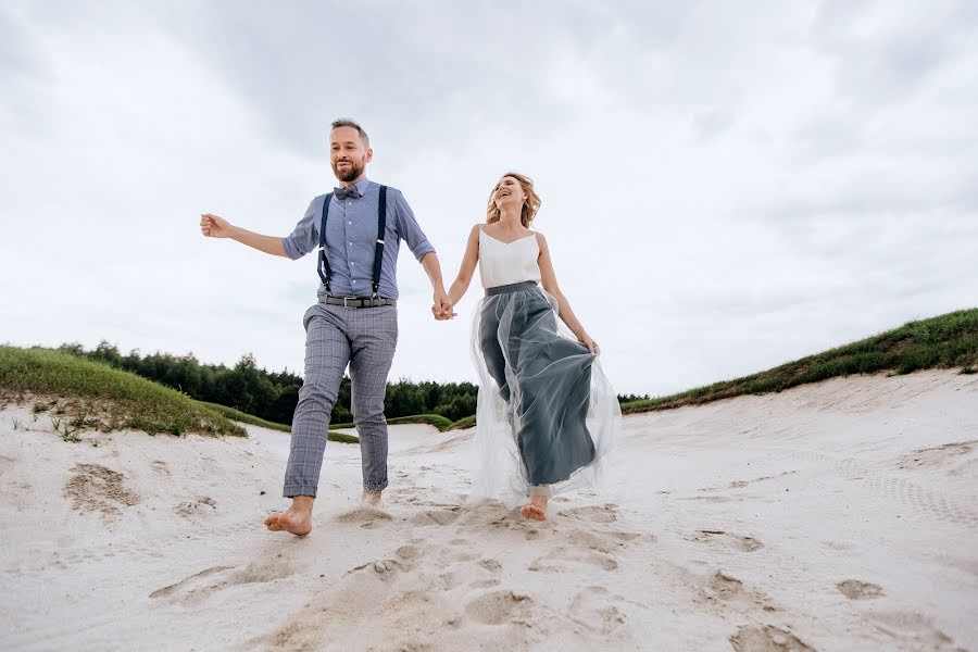 Fotógrafo de casamento Slava Novikov (slavno). Foto de 3 de agosto 2018