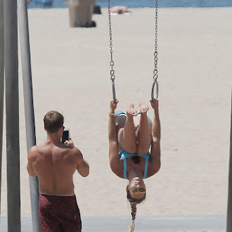 Lindsey_Vonn_Practice_on_the_Beach_in_Santa_Monica_July_15_2016_12.jpg