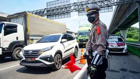 Polisi Berlakukan One Way di Tol Japek KM 47-Kalikangkung KM 414