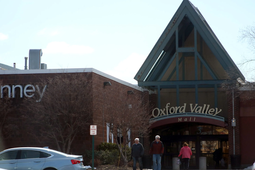 Officer Defuses Teen Suicide Threat At Oxford Valley Mall