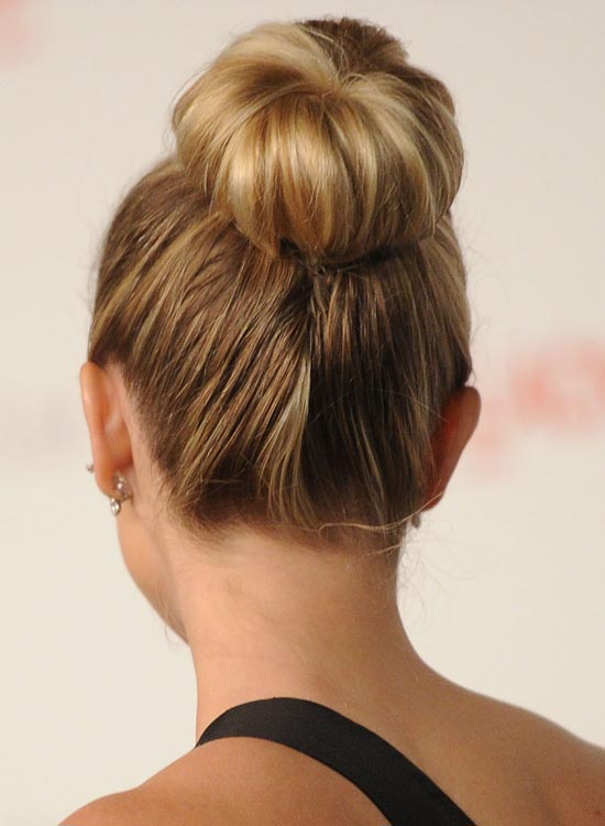 Lovely Bun Hairstyles To Get Outstanding Appearance And