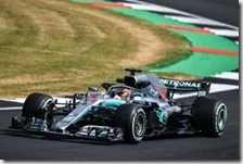 Lewis Hamilton nelle prove libere del gran premio di Gran Bretagna 2018