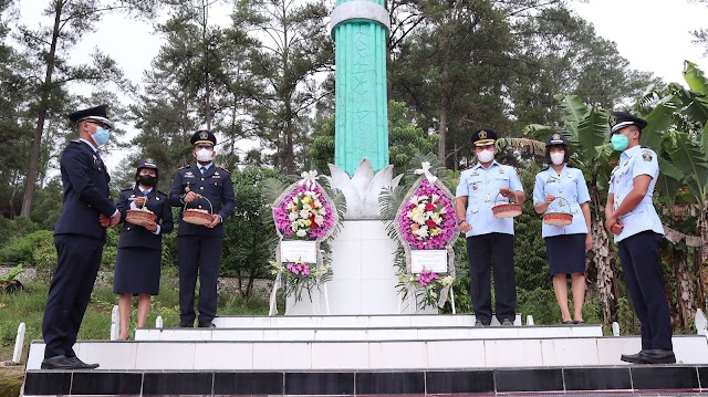 Lapas Klas IIB Siborongborong Kanwilkumham Sumut Laksanakan Upacara Tabur Bunga di TMP Dalam Rangka Semarak HBP Ke 58