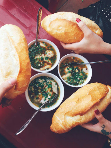 Bánh mì xíu mại Hoàng Diệu
