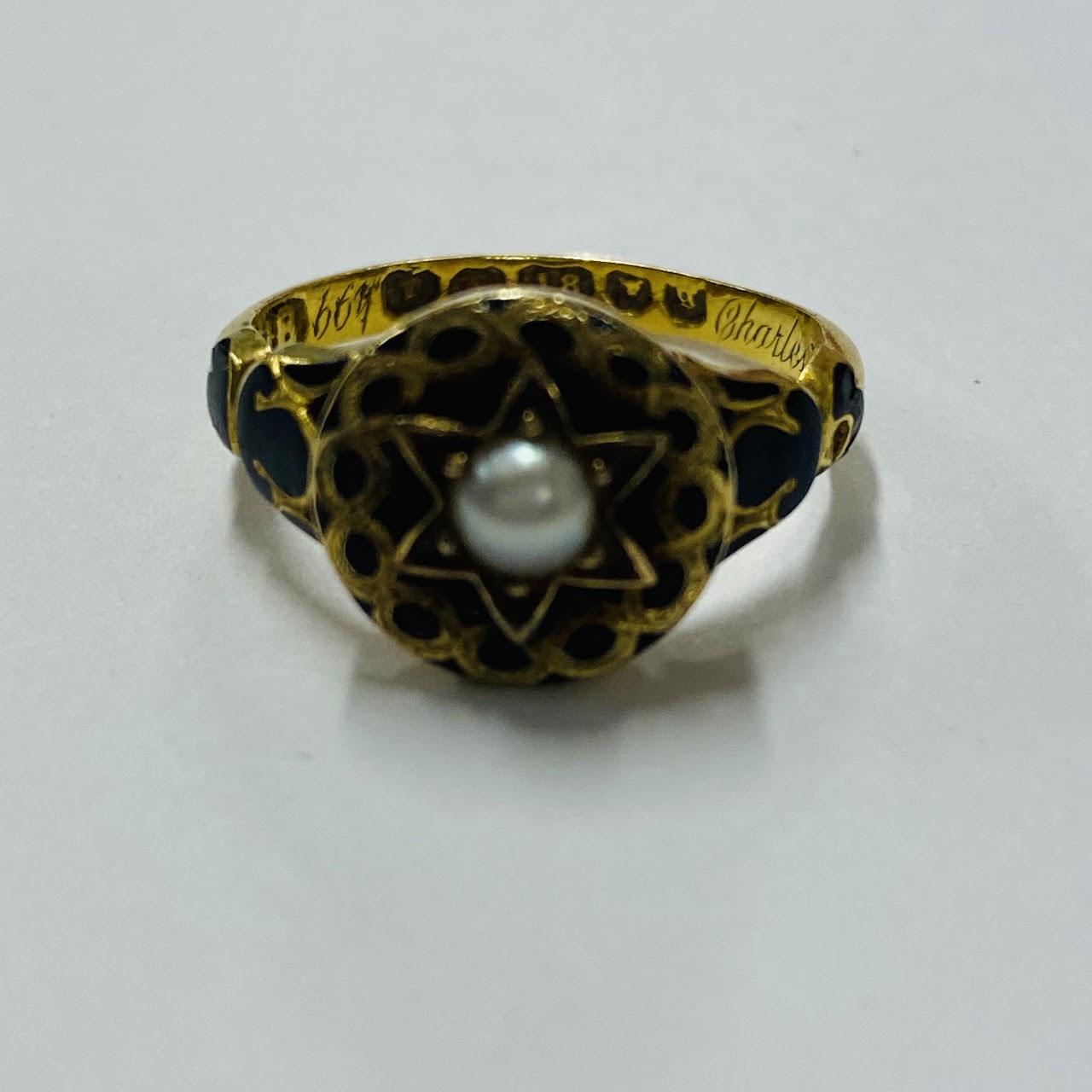 18K Gold and Pearl Ring