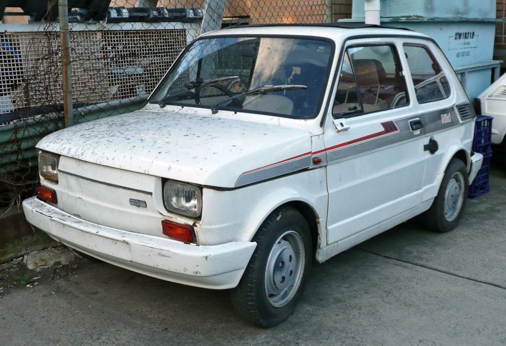 파일:external/upload.wikimedia.org/1989-1993_FSM_Niki_fastback_01.jpg