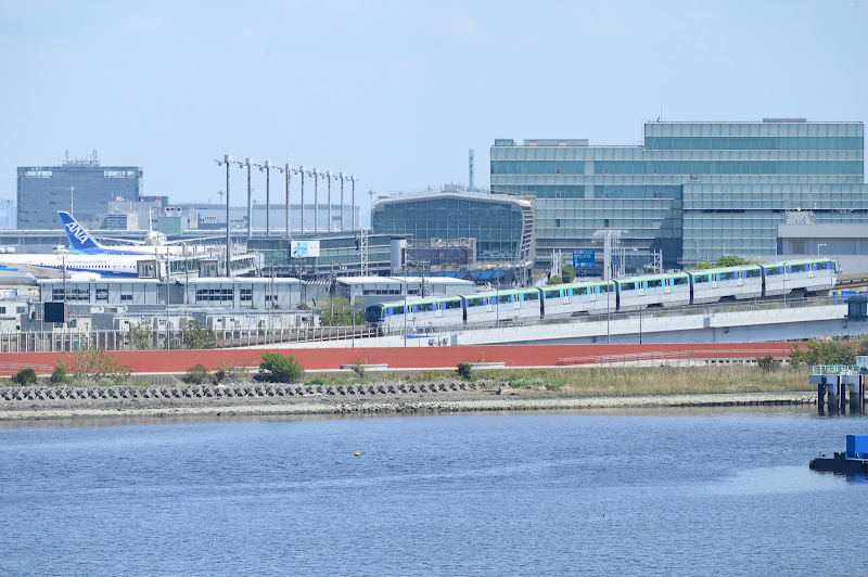 210411 飛行機とモノレール