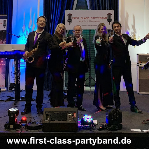 First Class Band - Party- und Tanzmusik Live Coverband