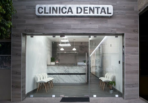 Clinica Dental Vitadent, Jose Maria Morelos y Pavon, Cuauhtémoc, 83400 San Luis Río Colorado, SON, México, Periodoncista de implantes dentales | SON