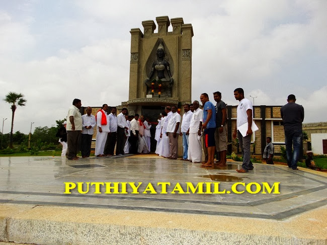 முள்ளிவாய்க்கால் நினைவு முற்றம் திறக்கப்பட்டது (படம் இணைப்பு) Thanjchaivilaaa+3