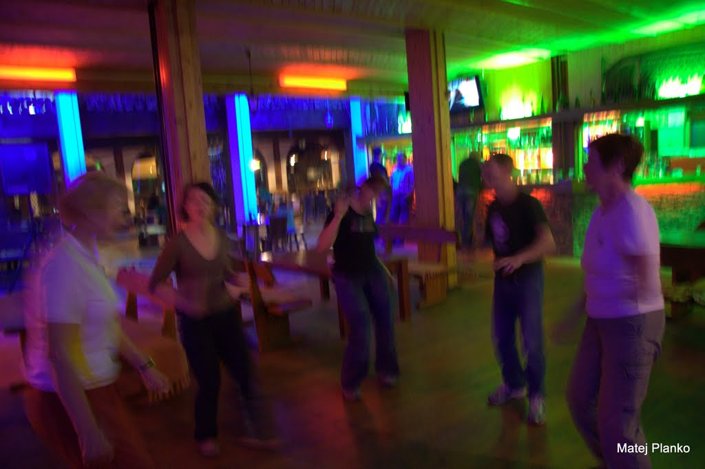 Glave bistre, le ozračje motno