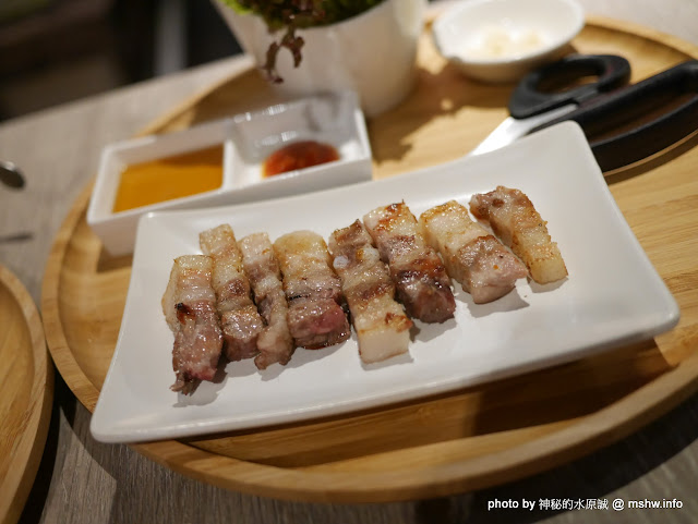 【食記】台中山鯨燒肉やきにくの專門店@北區簡愛汽車旅館 : 印月餐旅新品牌, 日韓合璧, 大份量高CP值, 滿足你對肉食的渴望!! 串燒 冰品 冰淇淋 北區 區域 台中市 和牛 宵夜 日式 晚餐 燒烤/燒肉 甜點 韓式 飲食/食記/吃吃喝喝 