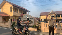 Depan Mako Menjadi Pusat Bagi Takjil di Hari Pertama Puasa Oleh Personil Lantas Polres Soppeng