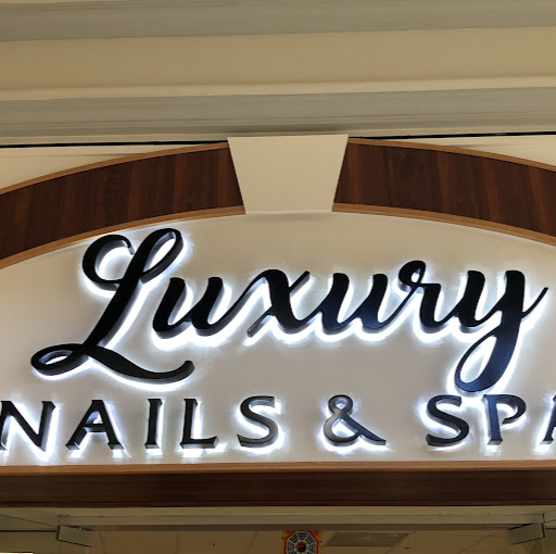 Luxury Nails & Spa logo