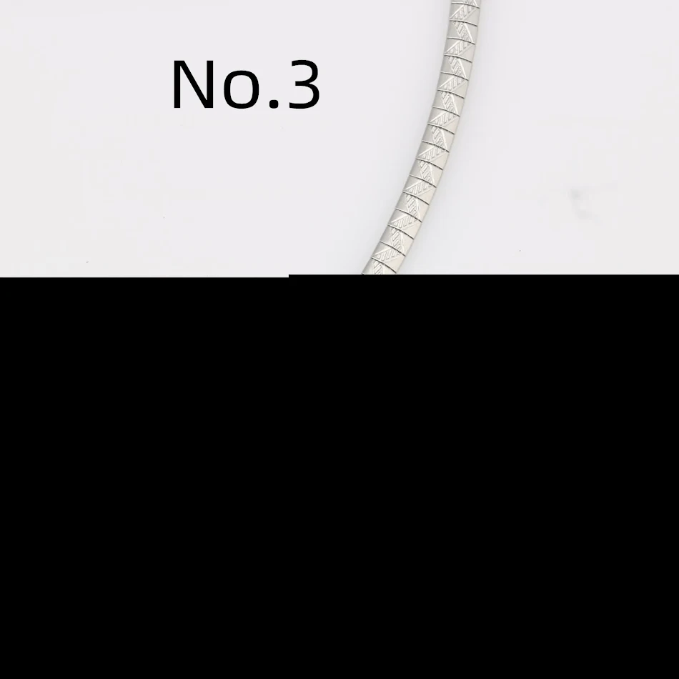 Collier pour femmes en acier inoxydable, motifs en relief, design européen et américain, ornement de mode idéal pour sublimer votre style.