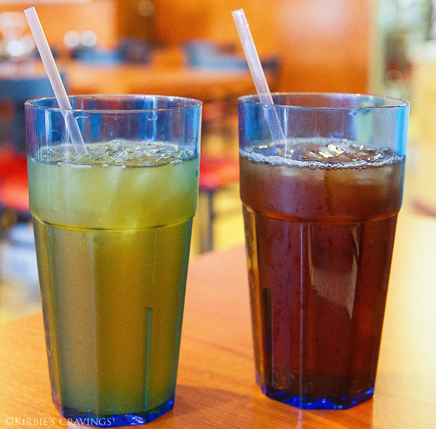 photo of glasses of Green Tea and Red Tea