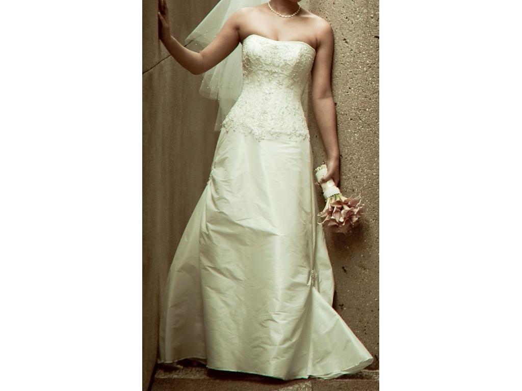 8   Used Wedding Dresses