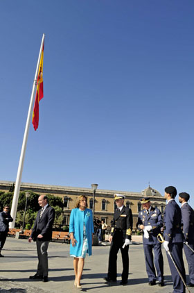 La alcaldesa de Madrid pide a San Isidro trabajo para todos los españoles