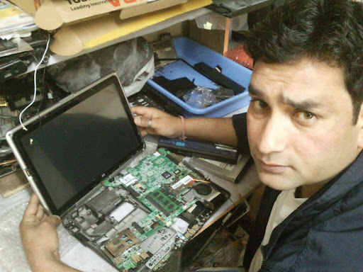 Paras Infotech, Opp. Sangrai Building, Near Manglani garment, Palampur, Aima, Palampur, Himachal Pradesh 176061, India, Mobile_Phone_Repair_Shop, state HP