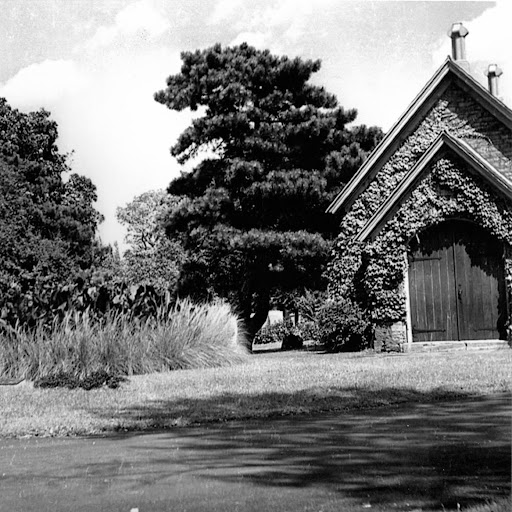 Oakwood Cemetery