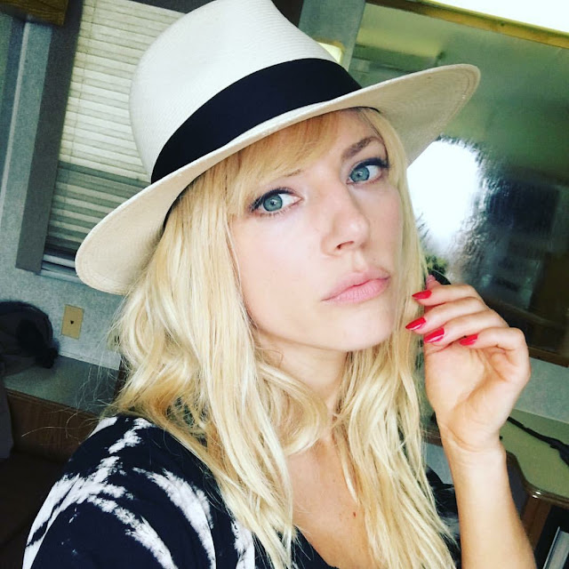 Katheryn Winnick Awesome Profile Pics