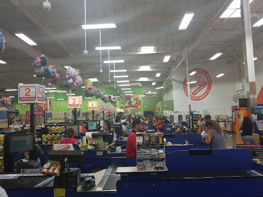 Grocery Store «El Super», reviews and photos, 315 San Fernando Mission Blvd, San Fernando, CA 91340, USA