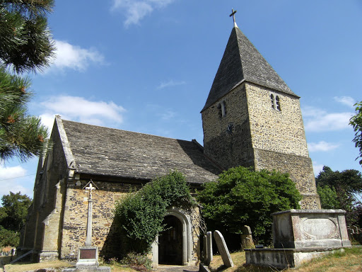 1007100001 St Peter's Church, Limpsfield