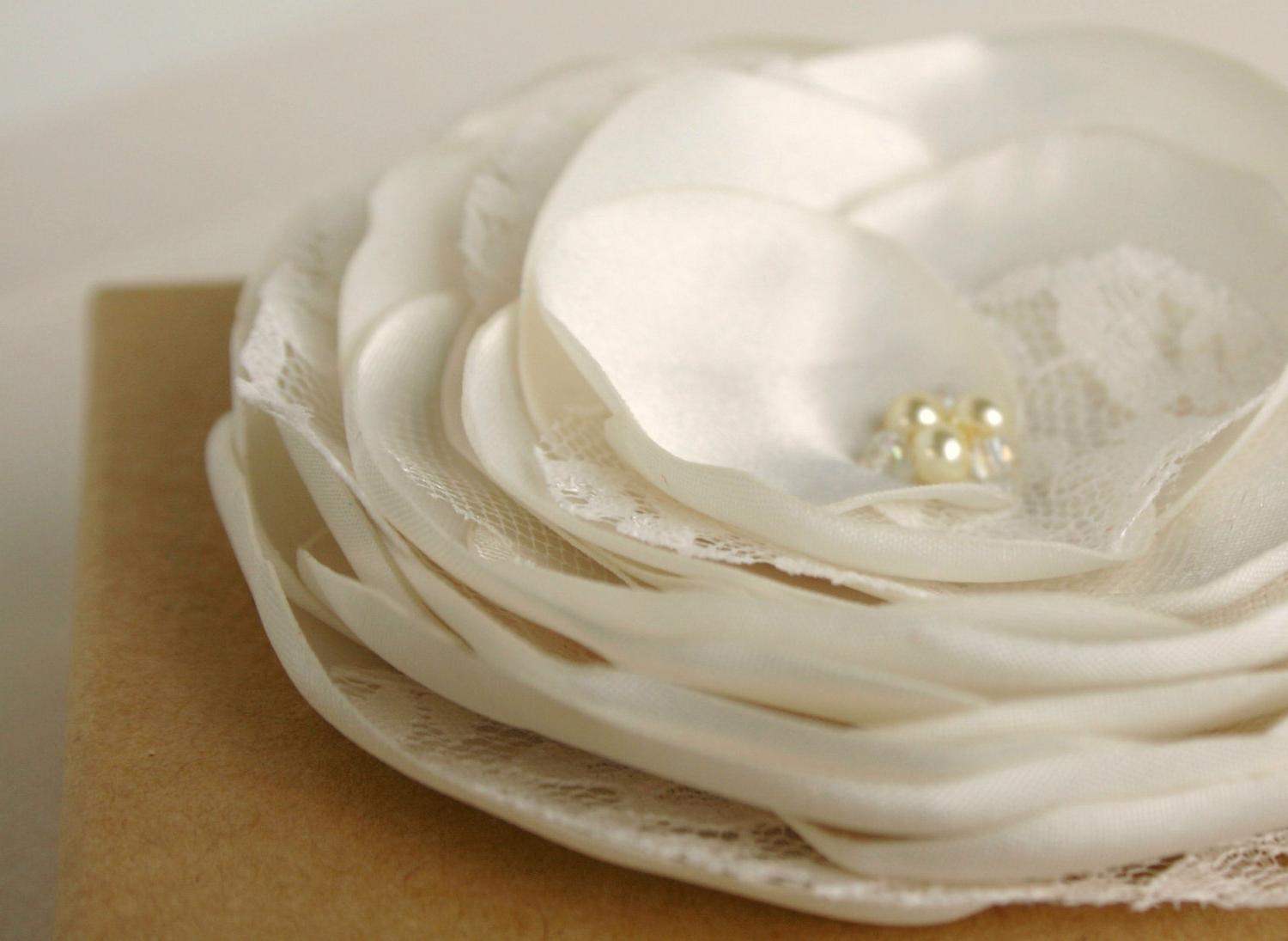 Ivory Flower Hair Clip - Ivory