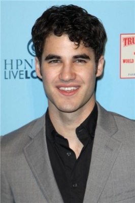 Darren Criss en la fiesta de "Perez Hilton" Normal_005%257E237