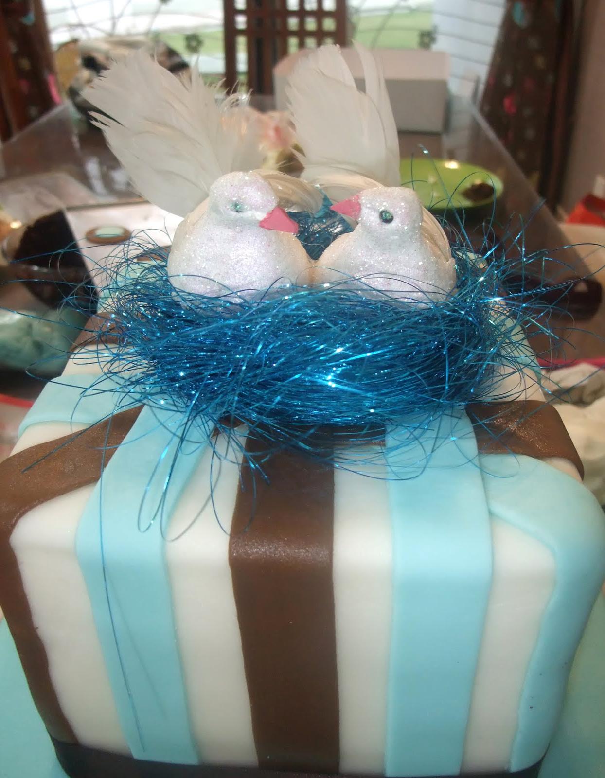white and blue wedding cake