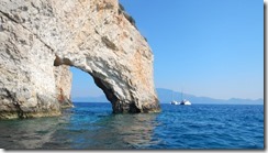 Walenthea und Dakini vor den Blue Caves