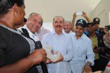 Danilo Medina  supervisa  proyectos financiados con Visitas Sorpresa en varias provincias 